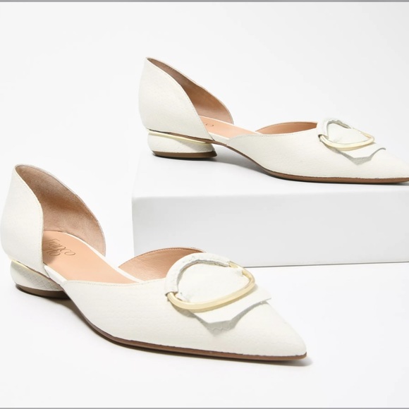 Off White Leather Kiltie Pointed Toe Ballet Flats - Picture 2 of 4